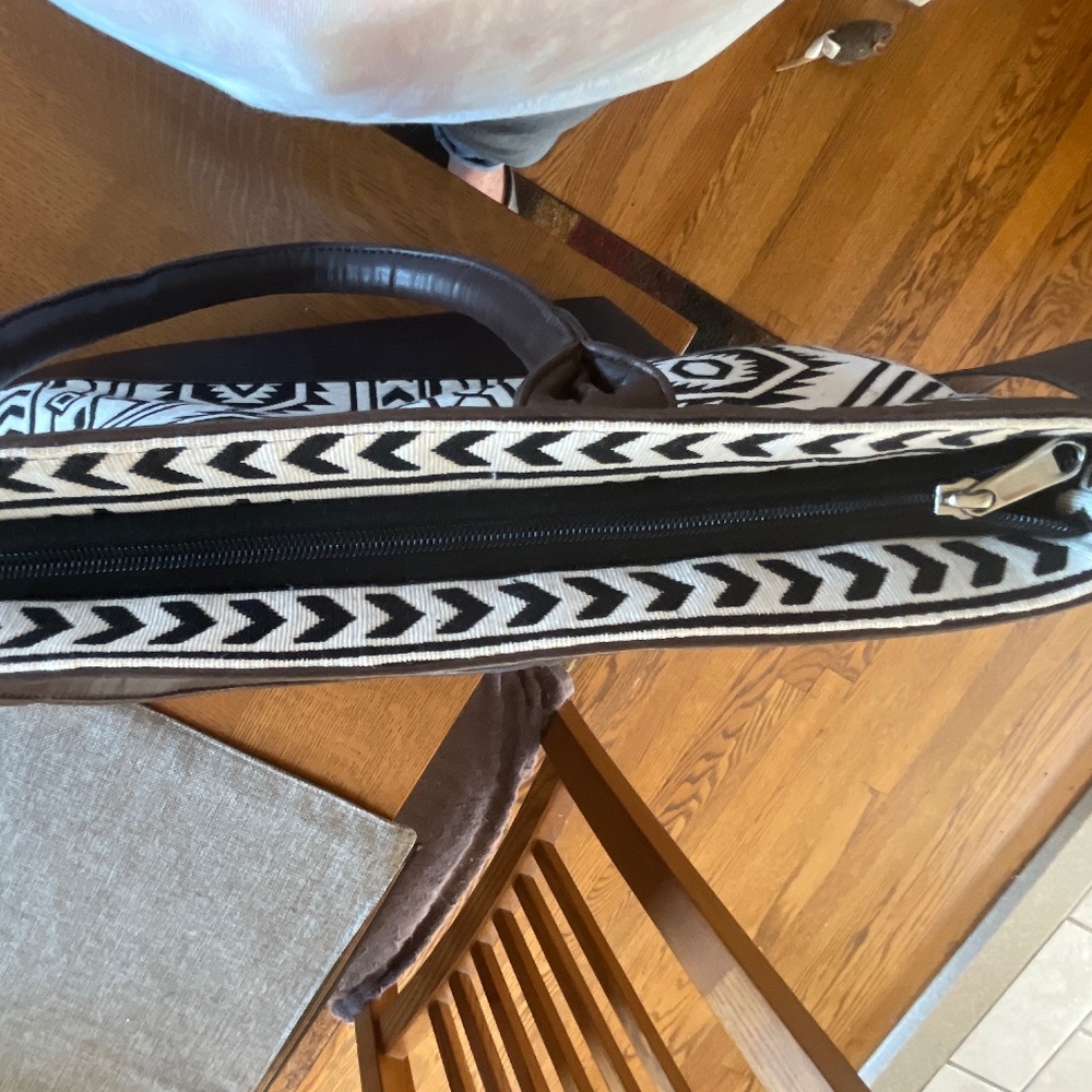 Odyssey Tote bag from Trades of Hope - pre-loved - Picture 7 of 10
